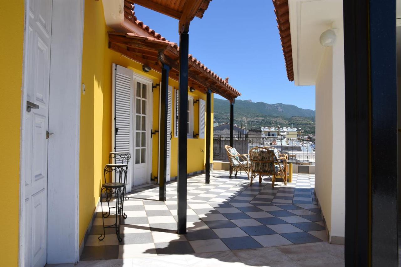 The Yellow Art Home Каламата Екстериор снимка