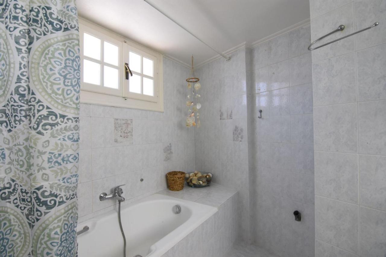 The Yellow Art Home Каламата Екстериор снимка