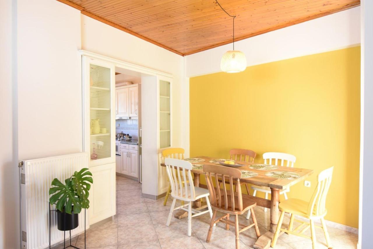 The Yellow Art Home Каламата Екстериор снимка